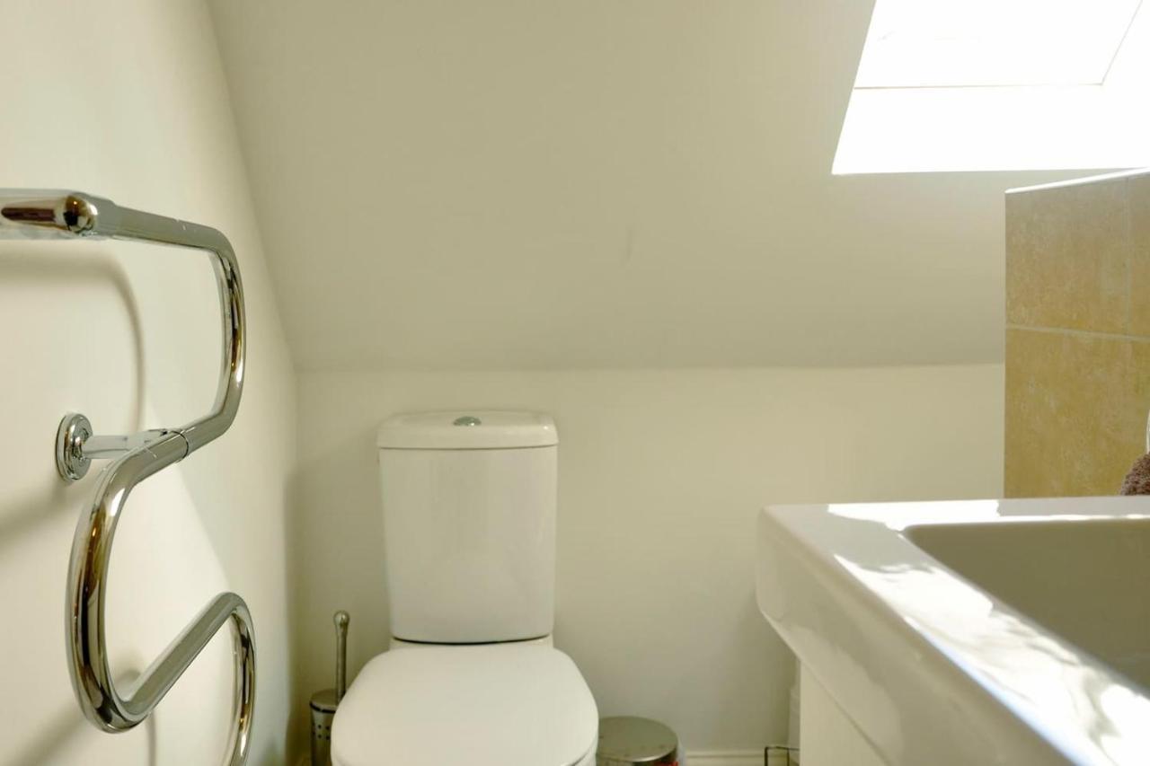 Вилла Immaculate Quiet Coach House In Garden Бирмингем Экстерьер фото